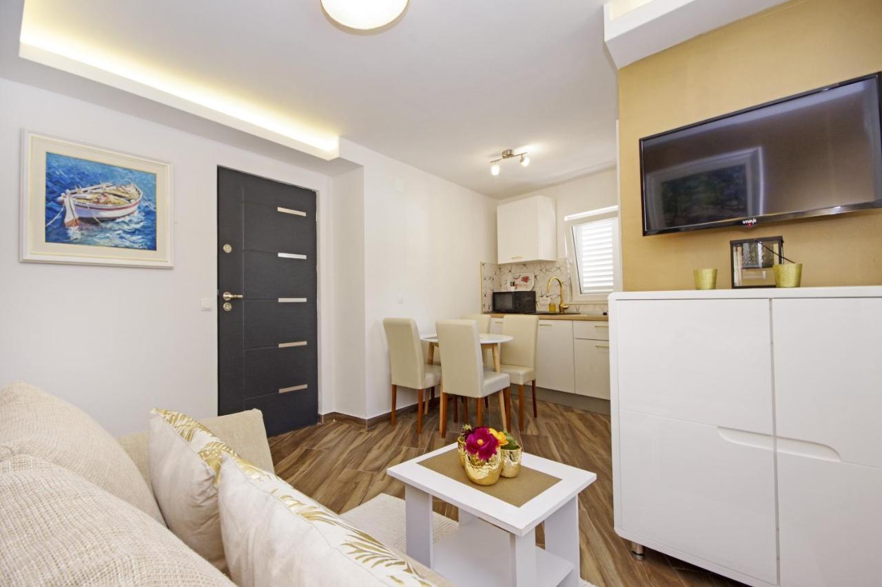 Apartments By The Sea Baska Voda, Makarska - 17570 المظهر الخارجي الصورة