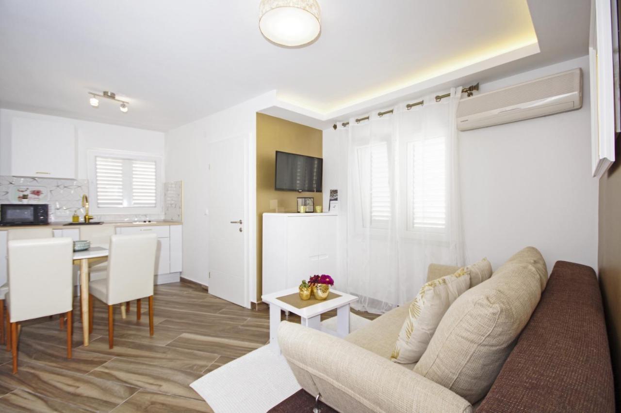 Apartments By The Sea Baska Voda, Makarska - 17570 المظهر الخارجي الصورة