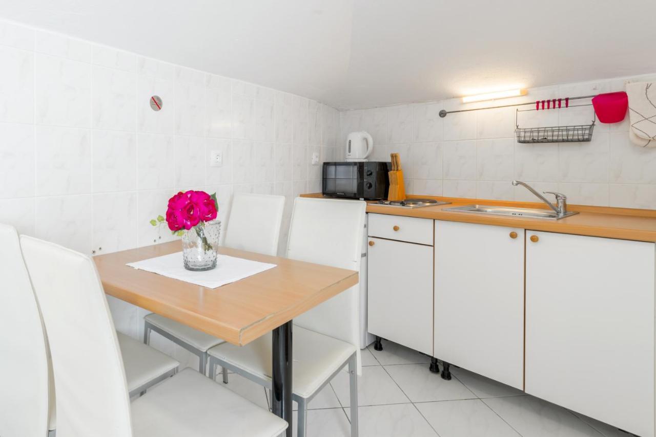 Apartments By The Sea Baska Voda, Makarska - 17570 المظهر الخارجي الصورة